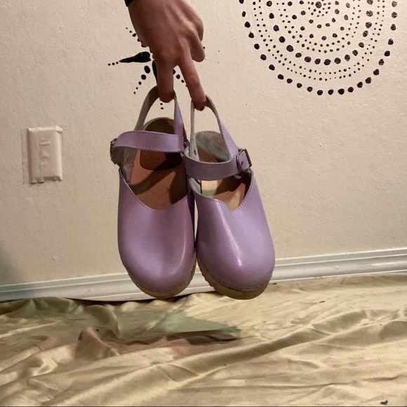 Vintage Lavender Clogs - Picture 3 of 4